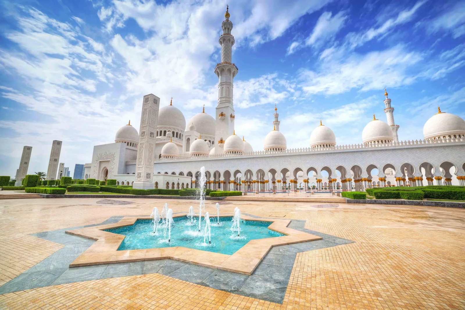 The Sheikh Zayed Grand Mosque in Abu Dhabi