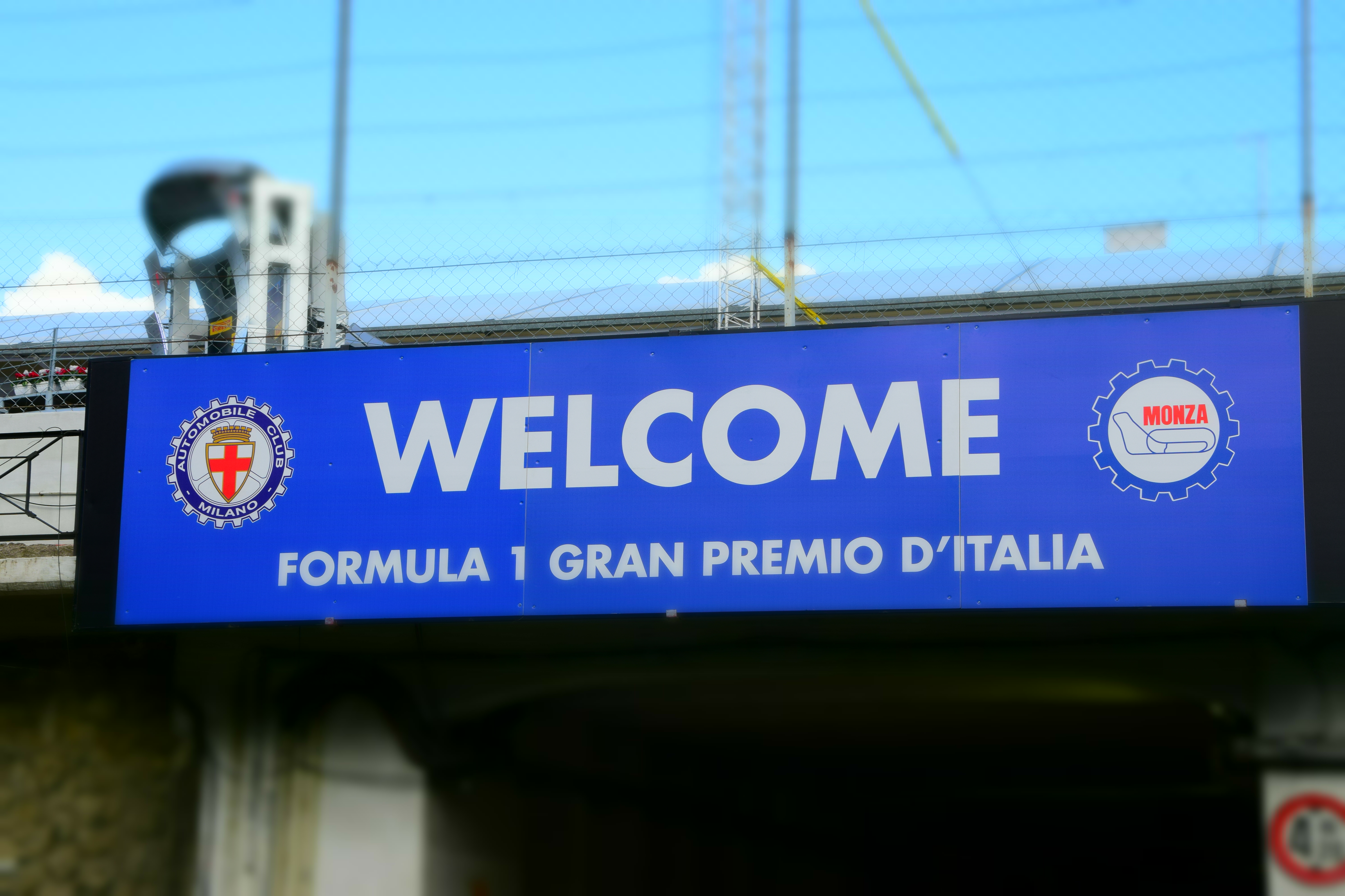 Welcome sign for the Formula 1 Gran Premio d'Italia at Monza